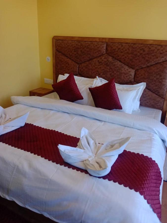 Floret Sojourn Hotel Shimla Buitenkant foto
