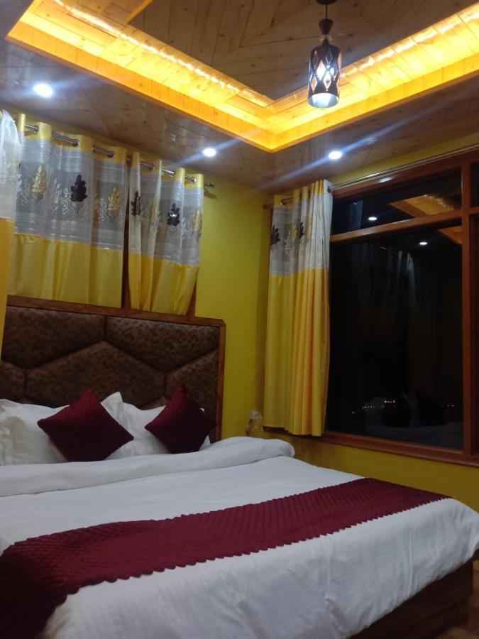 Floret Sojourn Hotel Shimla Buitenkant foto